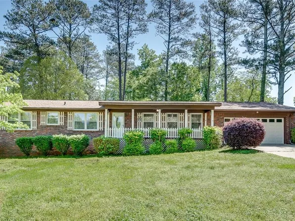 728 Brannon Dr, Lithia Springs, GA 30122