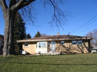 3332 S 90th St, Milwaukee, WI 53227