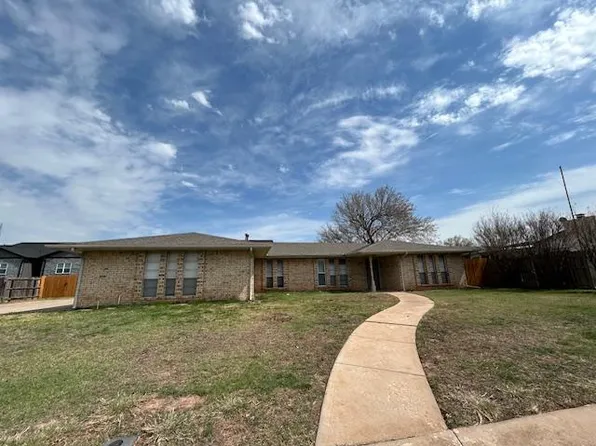 8 SW 71st St, Lawton, OK 73505