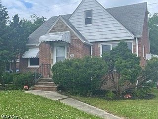 1st image of 250 E 264th St