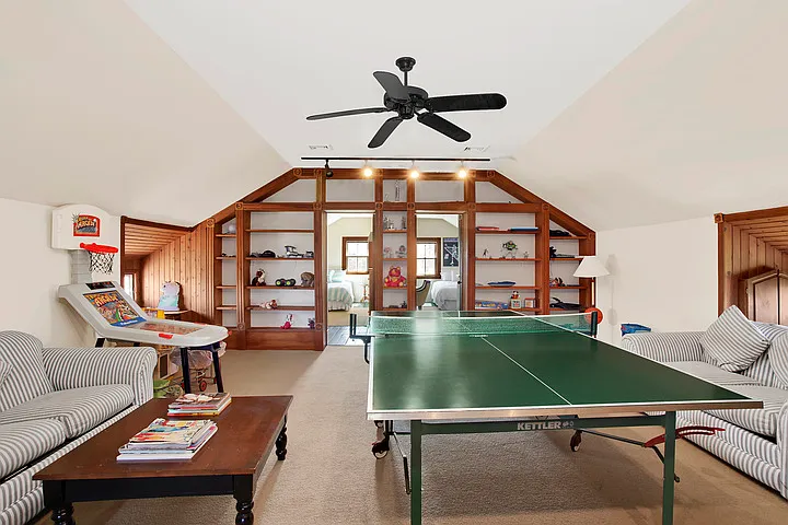 24 Bay Ln — Photo 17