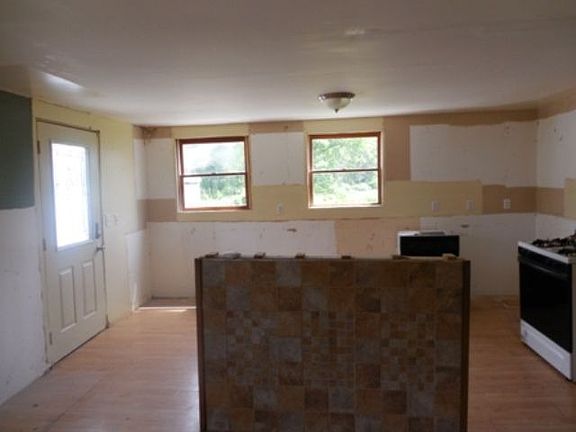 5th image of 882 W Ashbourne Ln