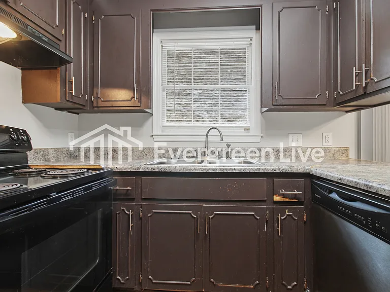 2129 Mary Hill Dr — Photo 6