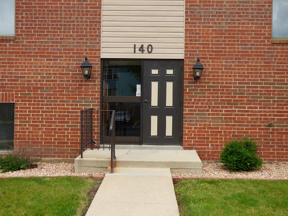 1st image of 140 E Fountainview Ln APT 1A