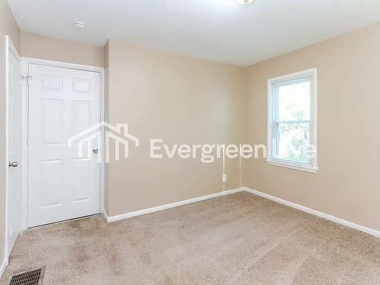 5309 E Sutton St — Photo 9