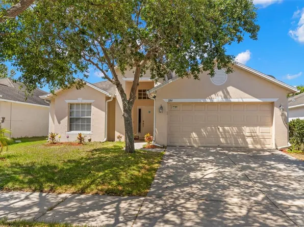 2261 Colville Chase Dr, Ruskin, FL 33570