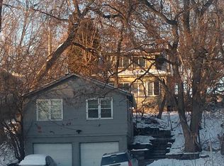 2142 Sandy Ln, Mound, MN 55364