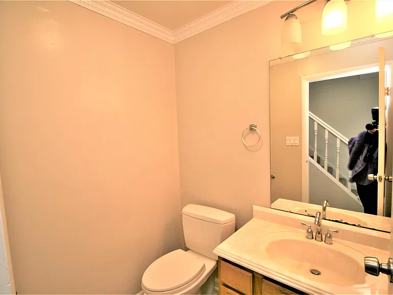 118 Middle Point Ct — Photo 20