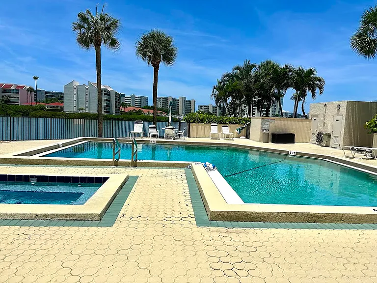 7400 Sun Island Dr #205 — Photo 15