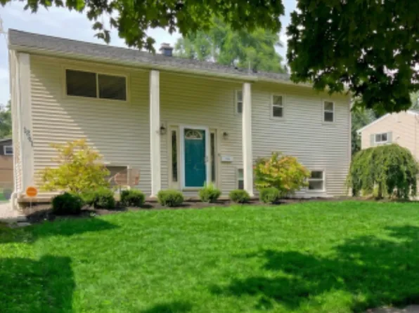 1351 Winhurst Dr, Akron, OH 44313