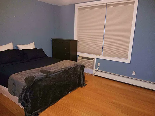 Rented by Keller Williams NYC | media 25