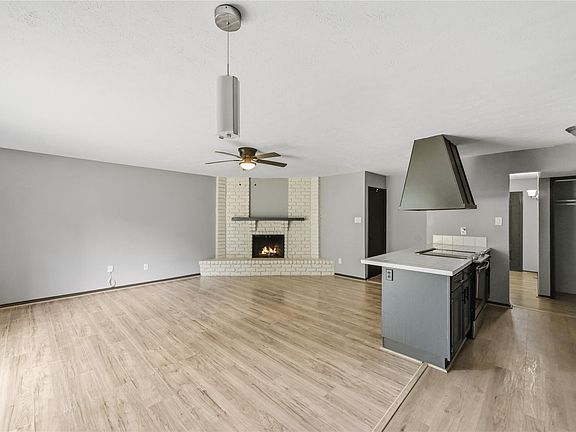 2nd image of 4819 Court Rd