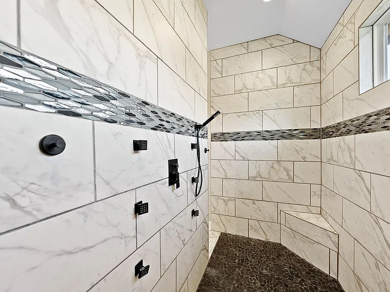 132 Ash Pkwy — Photo 35