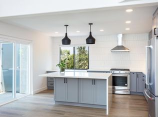 553 Hygeia Ave APT B, Encinitas, CA 92024