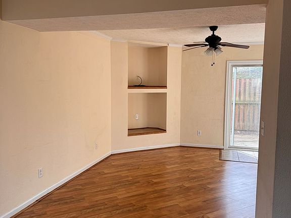 2nd image of 1476 Tenbury Dr