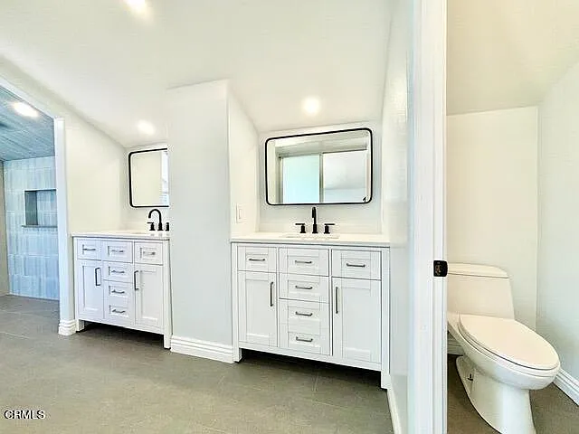 108 Los Feliz St — Photo 12