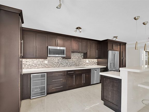 4th image of 250 E Royal Palm Road #2A