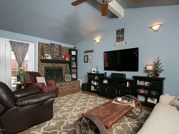 5th image of 1011 Shelley Dr