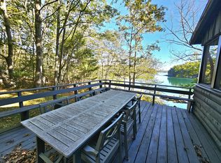 14 Wolf Rd, Boothbay, ME 04537