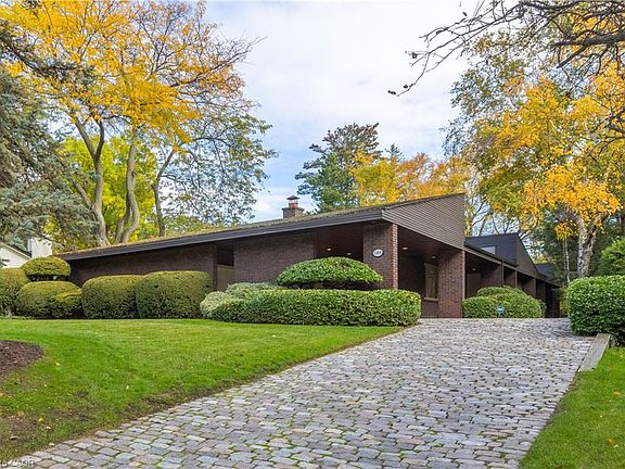 2nd image of 1168 Carey Rd