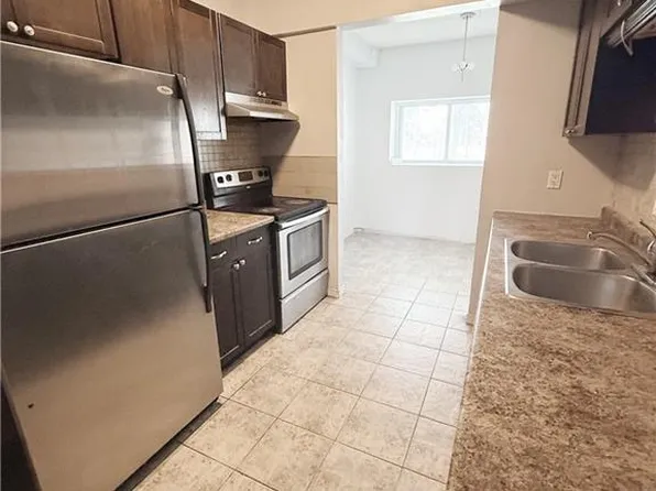 283 Fairway Rd N #90, Kitchener, ON N2A 2P1