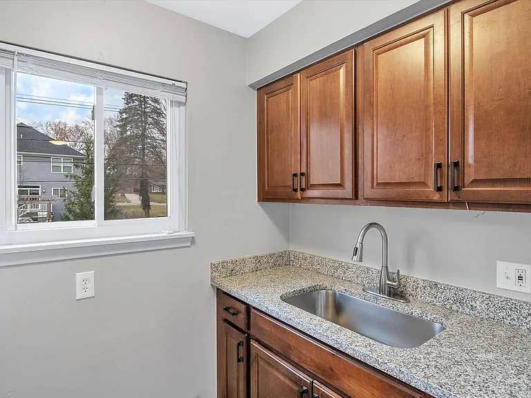 327 Lysander St — Photo 13