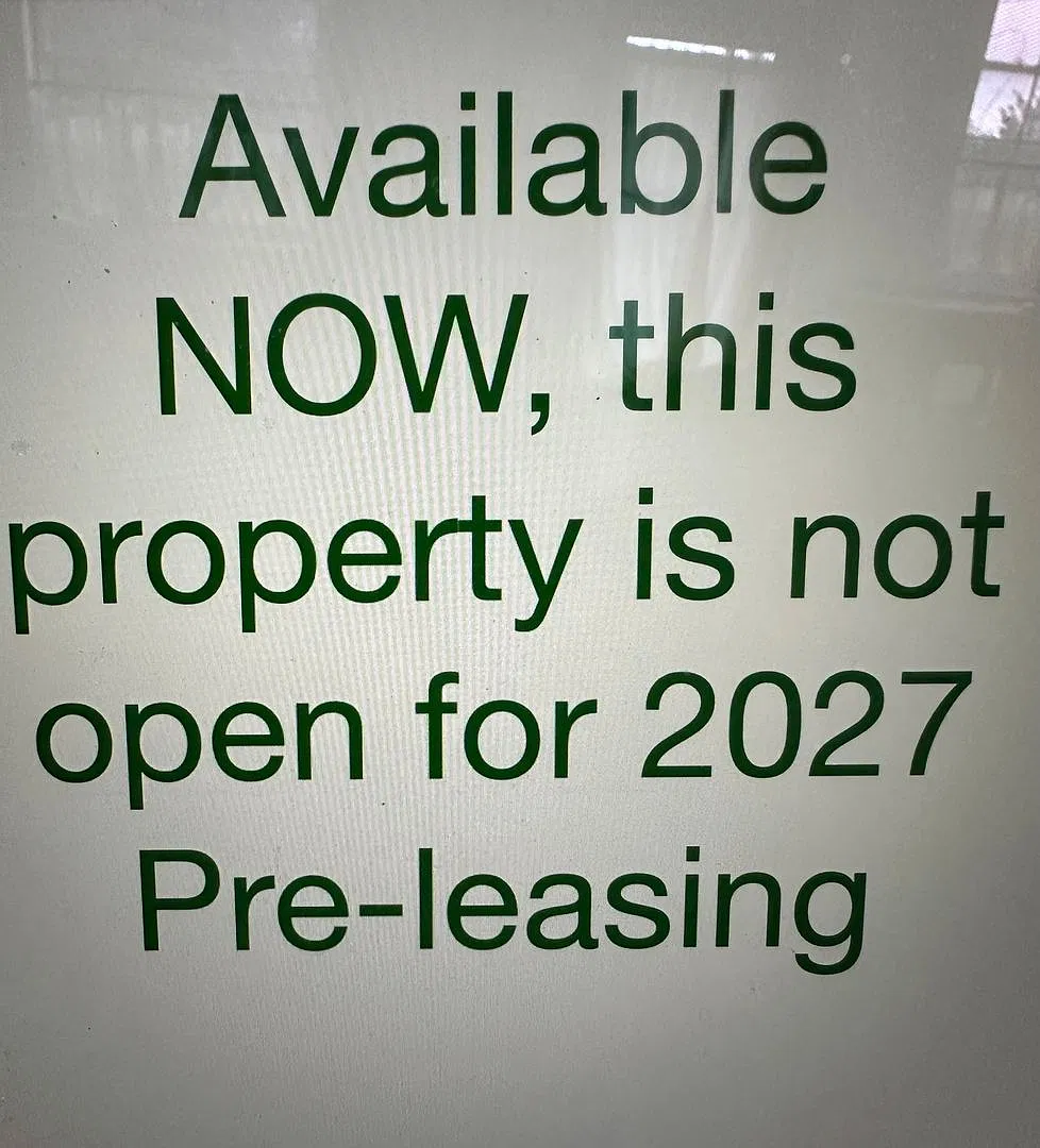 Normaltown, Move-In Ready. Shorter Lease Terms Available Not Open For 2027 Pre Lease — Photo 3