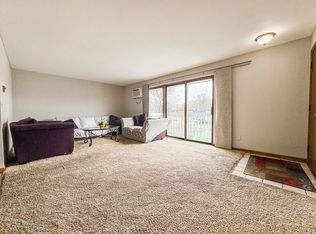 16 W Klubertanz Dr #8, Sun Prairie, WI 53590