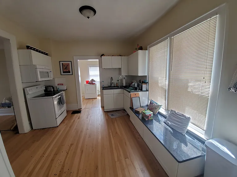 113 E Oakland Ave — Photo 7