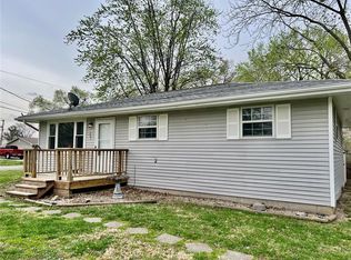 201 Pennsylvania Ave, South Roxana, IL 62087