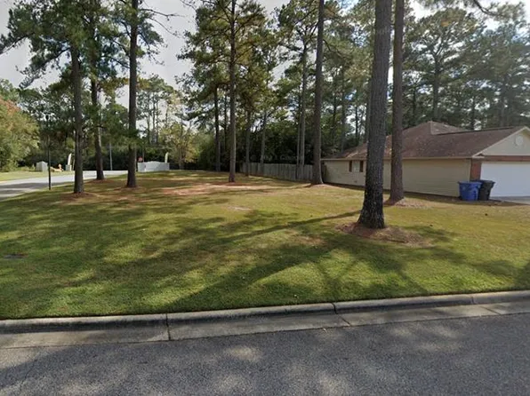 101 Pace Ln, Dothan, AL 36305