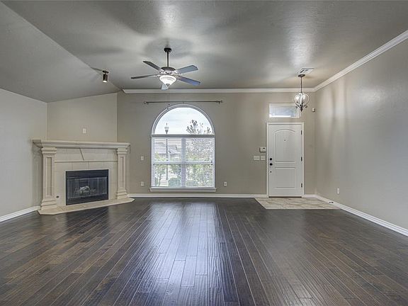 4th image of 18200 Camborne Ave
