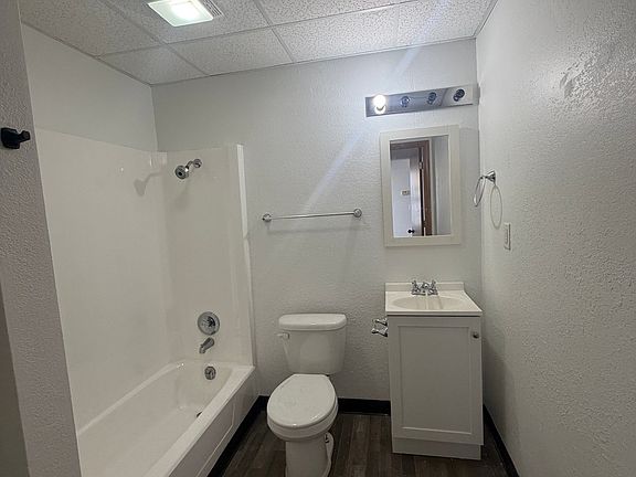 4th image of 1109 Central Ave #6
