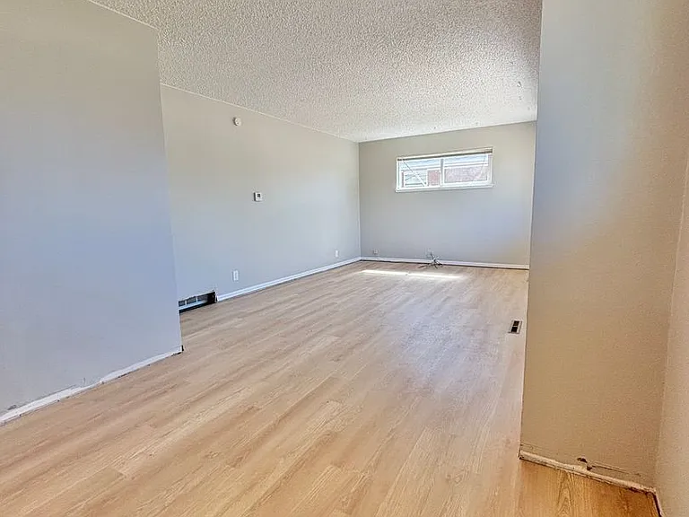 3556 Fairfax St — Photo 1