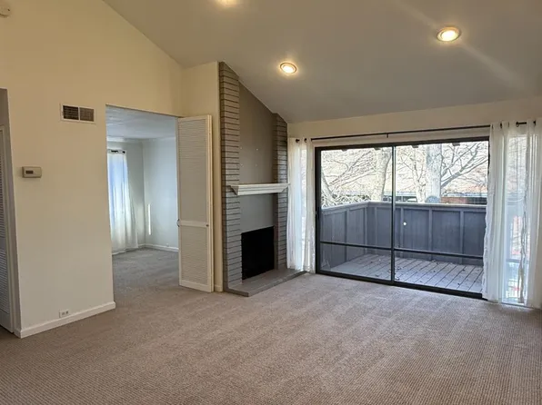 2229 Woodside Ln Unit 8, Sacramento, CA 95825