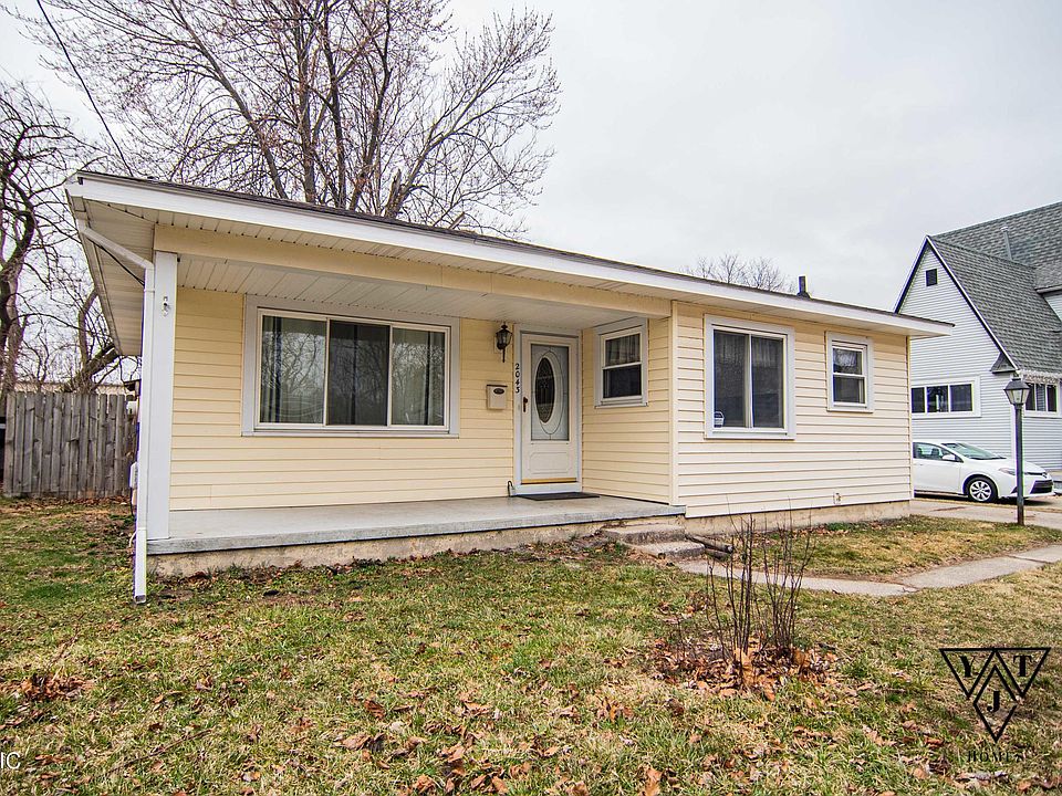 1st image of 2043 Greenfield Ave SW