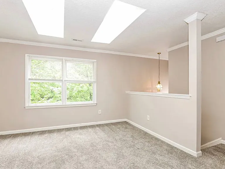 806 Vance St — Photo 3