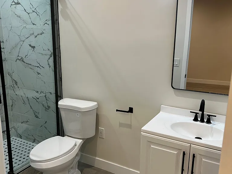 7021 Jamieson Ave — Photo 30