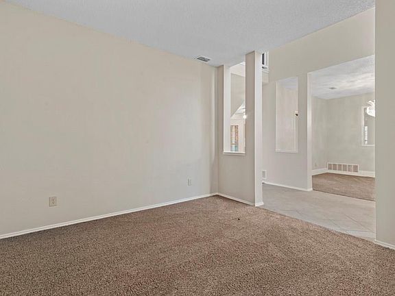5th image of 4333 Fairmont Dr