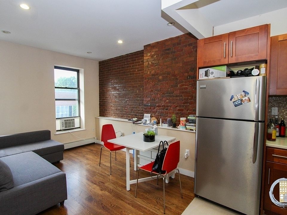 1st image of 142 Macon St #6A