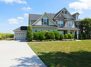 5404 Radcliffe Dr, Waxhaw, NC 28173