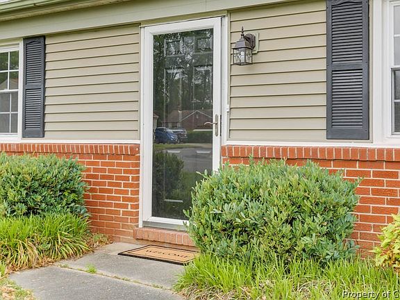 5th image of 100 Hickory Hills Dr