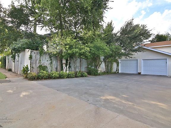 4th image of 1102 Highland Ave