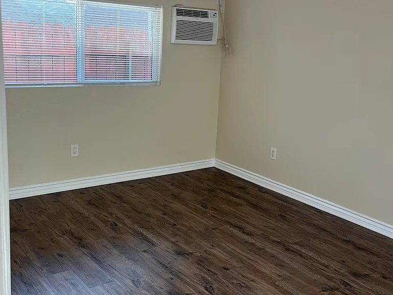 3495 E 21st St #3 — Photo 9