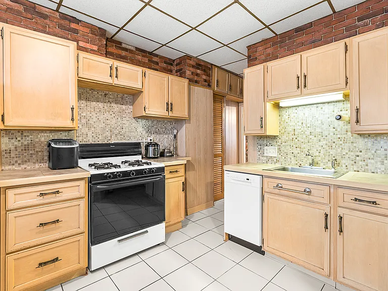 4 Baldwin Pl #2 — Photo 6