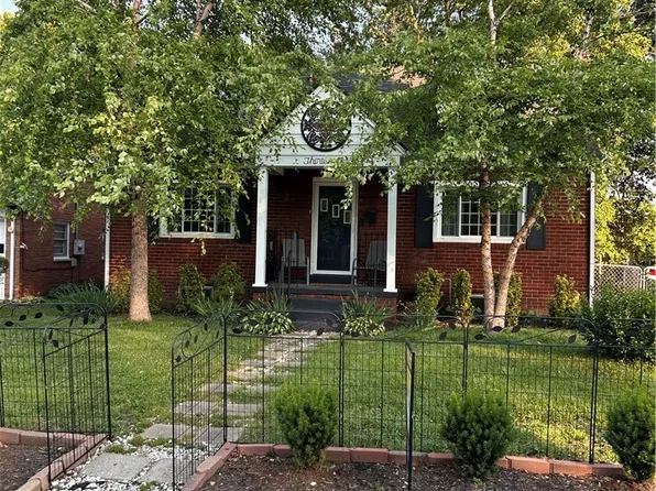 1310 E 9th Street, Jeffersonville, IN 47130