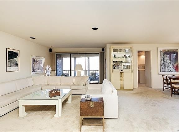 4th image of 4352 Knightsbridge Ln #1