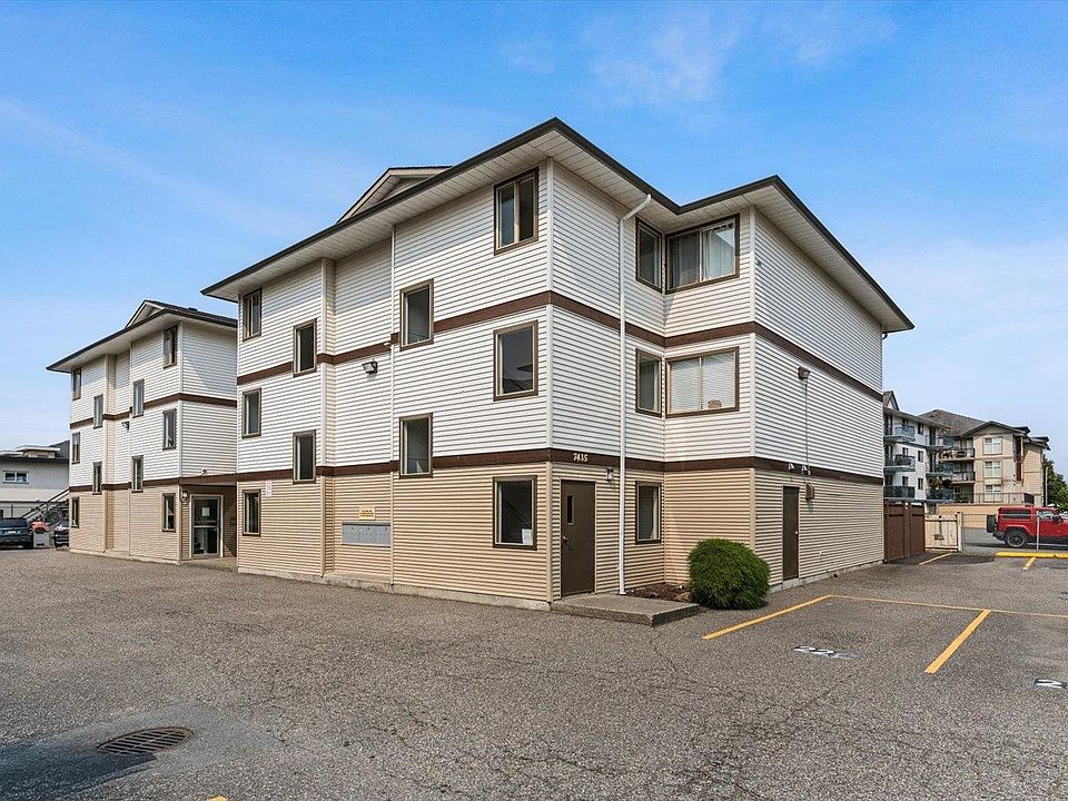 1st image of 7435 Shaw Ave #109
