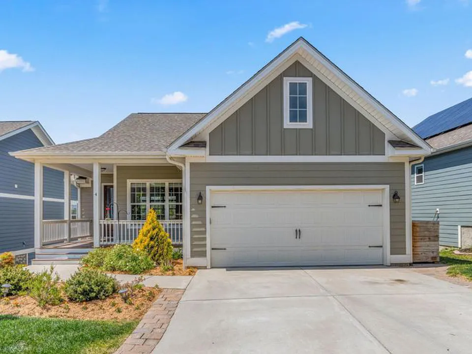 4 Southern Way Ln #1