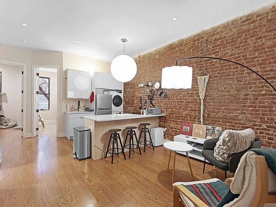 1st image of 361 Vernon Ave #2E